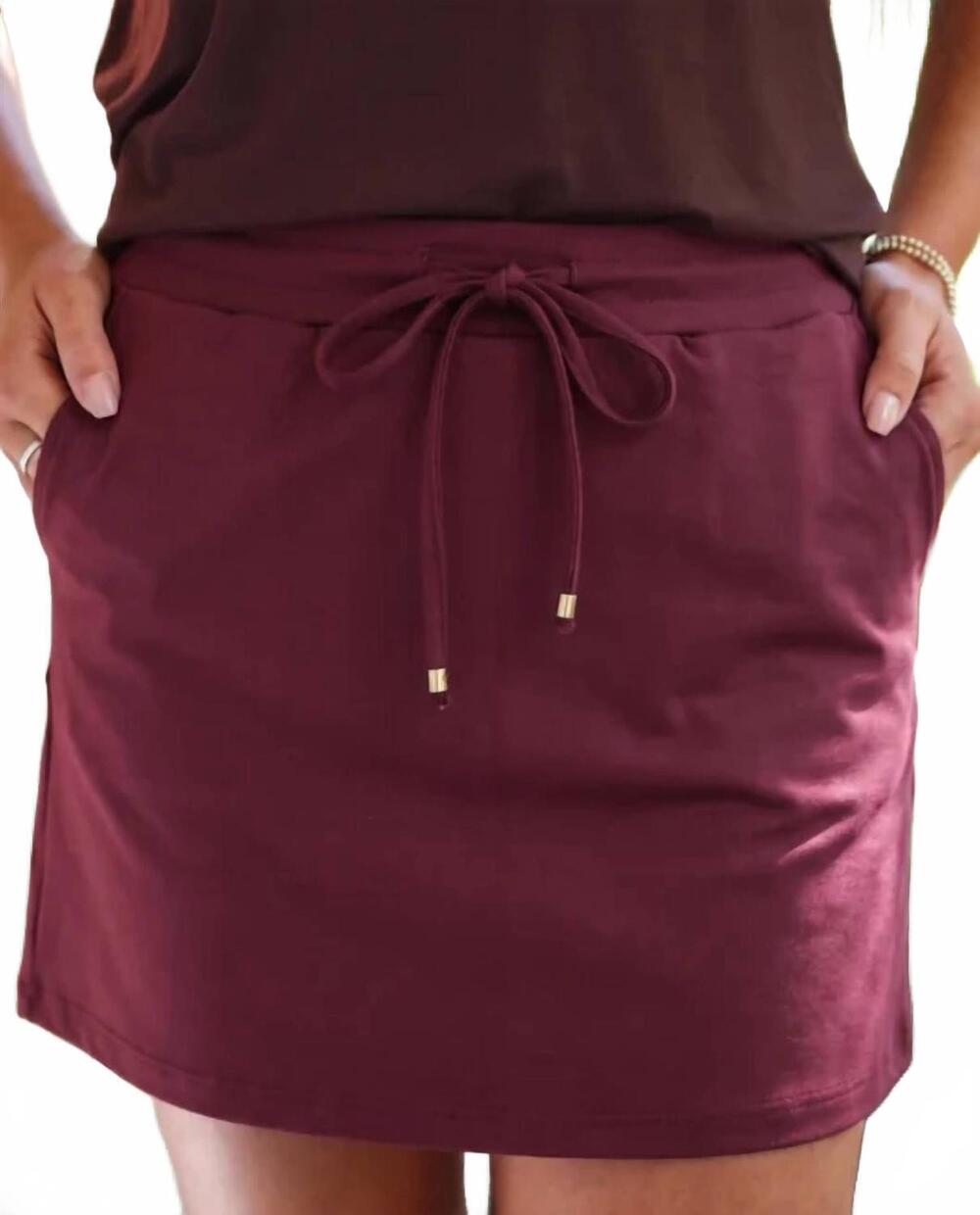 NEW JESS LEA happy hour skort in burgundy